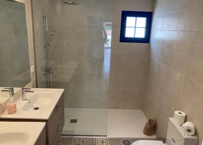 House With The Heated Pool Next To Rocky Point * 코라레호