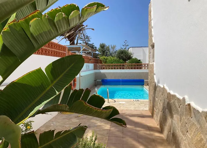 House With The Heated Pool Next To Rocky Point * 코라레호