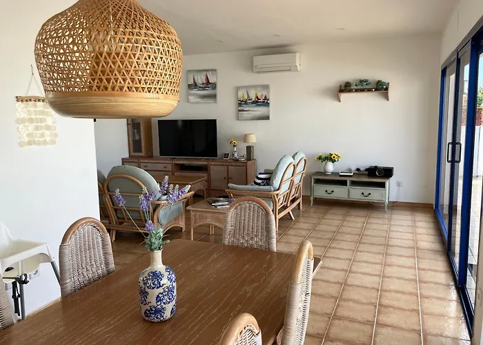 빌라 House With The Heated Pool Next To Rocky Point 코라레호