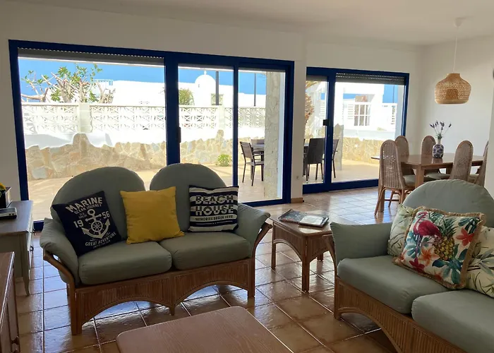 House With The Heated Pool Next To Rocky Point 빌라 *