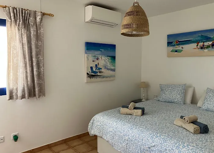 House With The Heated Pool Next To Rocky Point