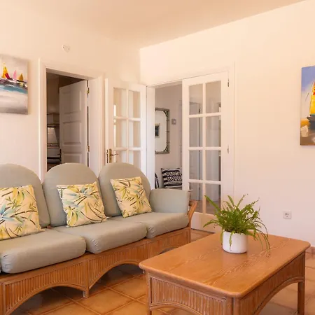 House With The Heated Pool Next To Rocky Point * Corralejo