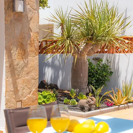 Villa House With The Heated Pool Next To Rocky Point *