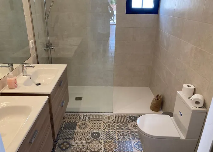 House With The Heated Pool Next To Rocky Point *