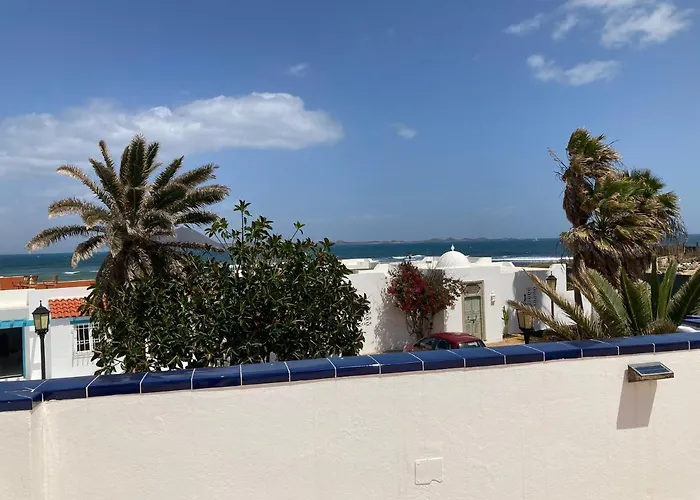 House With The Heated Pool Next To Rocky Point 科拉雷侯