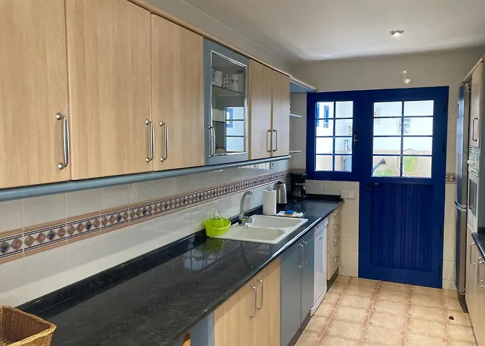 House With The Heated Pool Next To Rocky Point 科拉雷侯