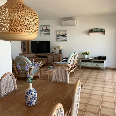 Willa House With The Heated Pool Next To Rocky Point Corralejo